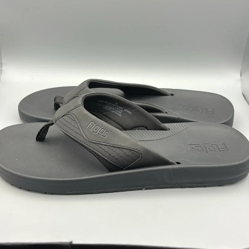 Flojos men’s black cushioned flip flops size 9.  New without tags.